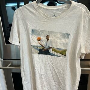 Jordan White Short Sleeve Tee in Size L
